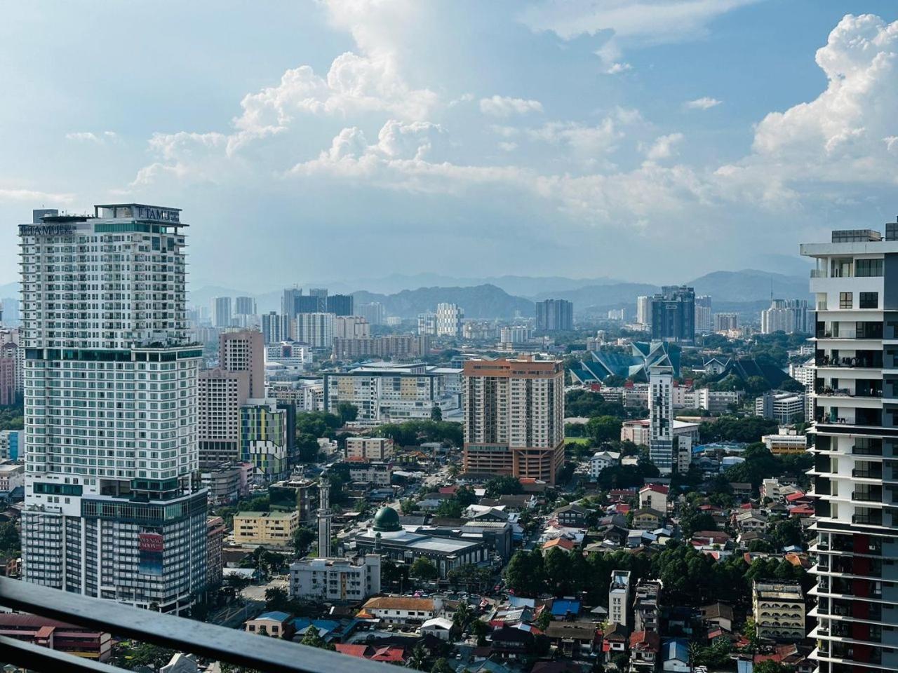Summer Suites By Hibiscus Kuala Lumpur Buitenkant foto